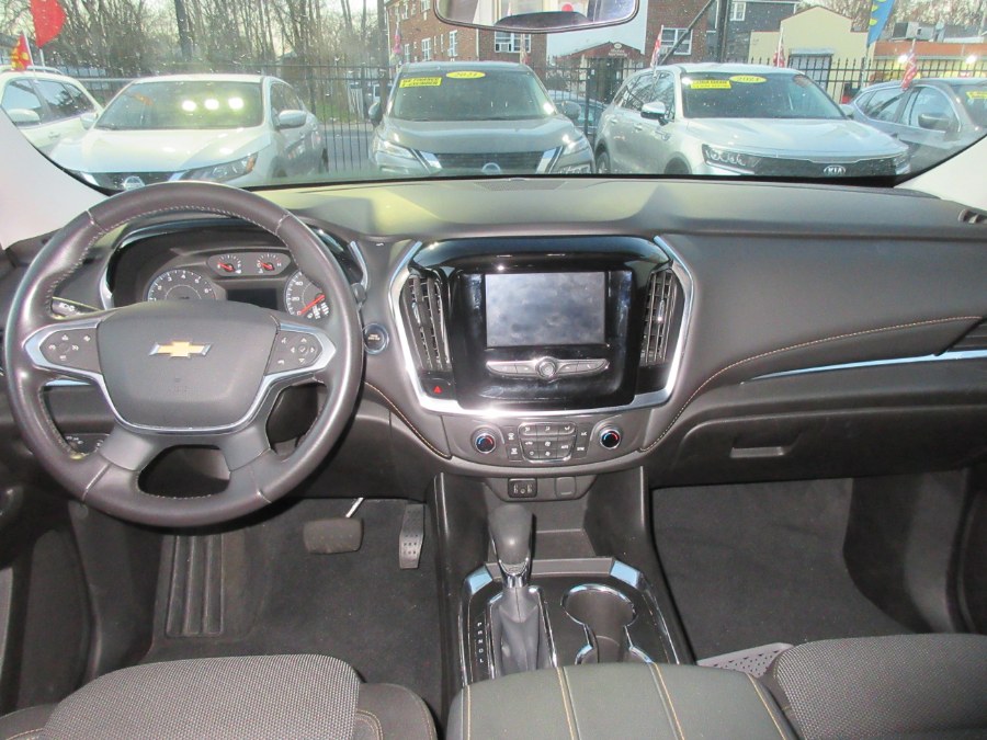 Used Chevrolet Traverse AWD 4dr LT Cloth w/2FL 2021 | Route 27 Auto Mall. Linden, New Jersey Used Chevrolet Traverse AWD 4dr LT Cloth w/2FL 2021 | Route 27 Auto Mall. Linden, New Jersey