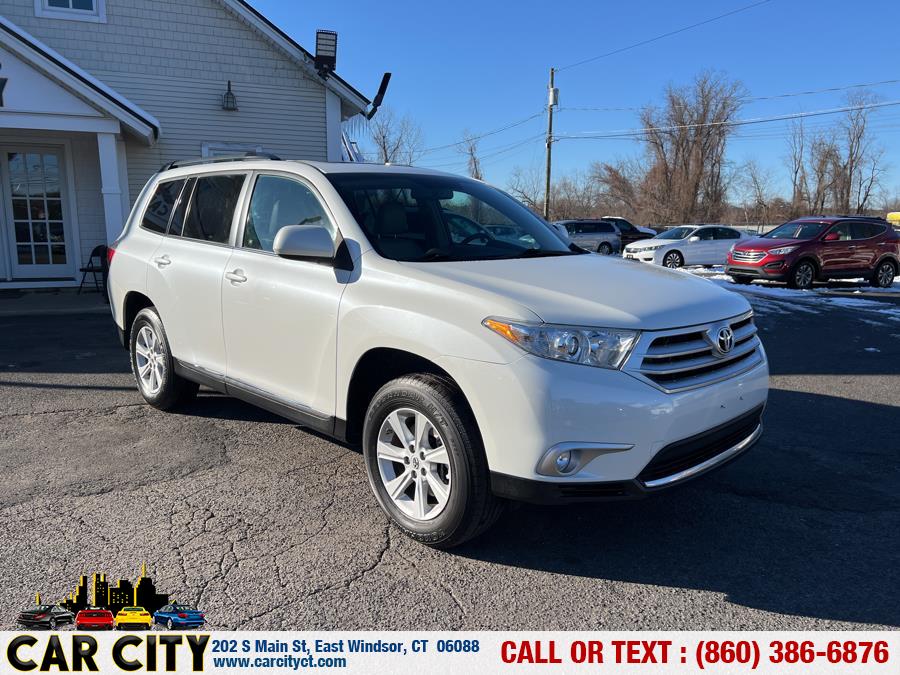 2013 Toyota Highlander 4WD 4dr V6 SE (Natl), available for sale in East Windsor, Connecticut | Car City LLC. East Windsor, Connecticut 2013 Toyota Highlander 4WD 4dr V6 SE (Natl), available for sale in East Windsor, Connecticut | Car City LLC. East Windsor, Connecticut