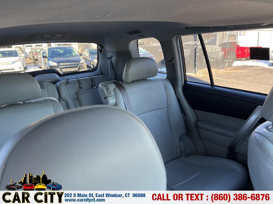 2013 Toyota Highlander 4WD 4dr V6 SE (Natl), available for sale in East Windsor, Connecticut | Car City LLC. East Windsor, Connecticut 2013 Toyota Highlander 4WD 4dr V6 SE (Natl), available for sale in East Windsor, Connecticut | Car City LLC. East Windsor, Connecticut