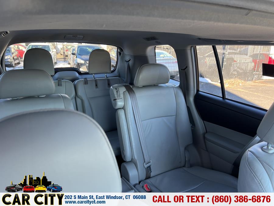 2013 Toyota Highlander 4WD 4dr V6 SE (Natl), available for sale in East Windsor, Connecticut | Car City LLC. East Windsor, Connecticut 2013 Toyota Highlander 4WD 4dr V6 SE (Natl), available for sale in East Windsor, Connecticut | Car City LLC. East Windsor, Connecticut