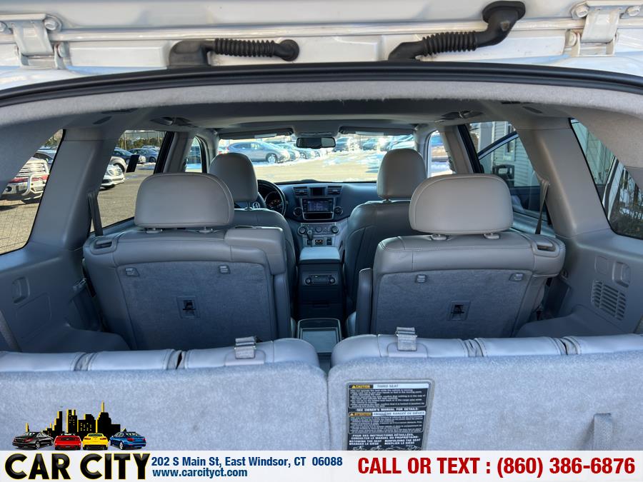 2013 Toyota Highlander 4WD 4dr V6 SE (Natl), available for sale in East Windsor, Connecticut | Car City LLC. East Windsor, Connecticut 2013 Toyota Highlander 4WD 4dr V6 SE (Natl), available for sale in East Windsor, Connecticut | Car City LLC. East Windsor, Connecticut