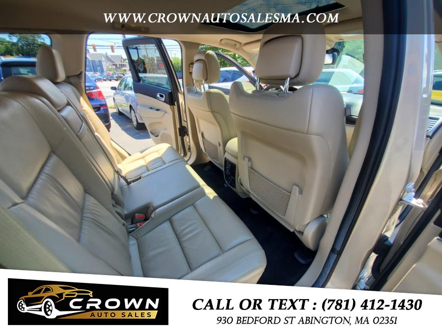 2014 Jeep Grand Cherokee 4WD 4dr Limited, available for sale in Abington, Massachusetts | Crown Auto Sales. Abington, Massachusetts 2014 Jeep Grand Cherokee 4WD 4dr Limited, available for sale in Abington, Massachusetts | Crown Auto Sales. Abington, Massachusetts