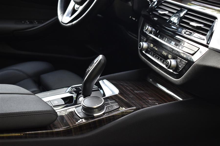 2019 BMW 5 Series 530i xDrive AWD 4dr Sedan, available for sale in Great Neck, New York | Camy Cars. Great Neck, New York 2019 BMW 5 Series 530i xDrive AWD 4dr Sedan, available for sale in Great Neck, New York | Camy Cars. Great Neck, New York