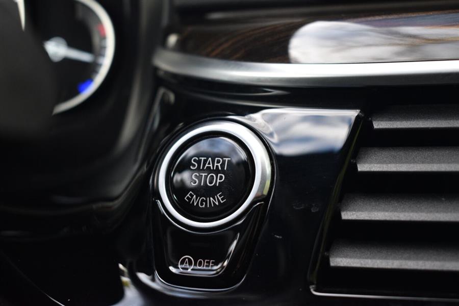 2019 BMW 5 Series 530i xDrive AWD 4dr Sedan, available for sale in Great Neck, New York | Camy Cars. Great Neck, New York 2019 BMW 5 Series 530i xDrive AWD 4dr Sedan, available for sale in Great Neck, New York | Camy Cars. Great Neck, New York