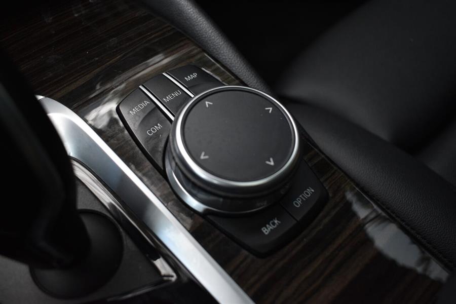 2019 BMW 5 Series 530i xDrive AWD 4dr Sedan, available for sale in Great Neck, New York | Camy Cars. Great Neck, New York 2019 BMW 5 Series 530i xDrive AWD 4dr Sedan, available for sale in Great Neck, New York | Camy Cars. Great Neck, New York