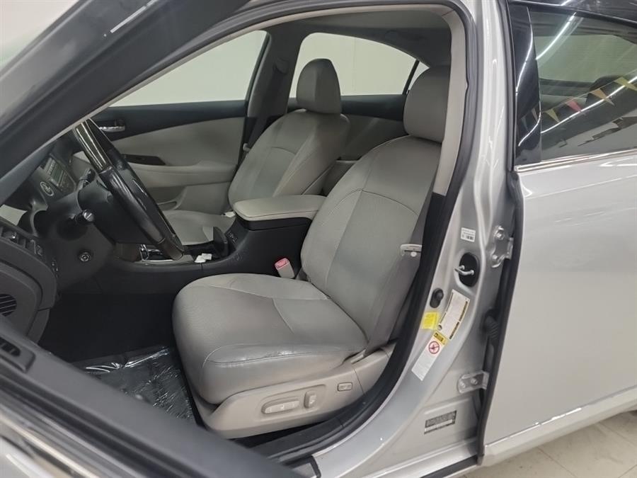 2011 Lexus ES 350 4dr Sdn, available for sale in West Haven, Connecticut | Auto Fair Inc.. West Haven, Connecticut 2011 Lexus ES 350 4dr Sdn, available for sale in West Haven, Connecticut | Auto Fair Inc.. West Haven, Connecticut