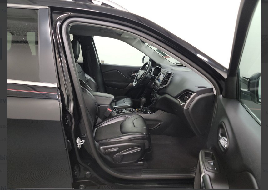 2019 Jeep Cherokee Latitude Plus 4x4, available for sale in Amityville, New York | Gold Coast Motors of sunrise. Amityville, New York 2019 Jeep Cherokee Latitude Plus 4x4, available for sale in Amityville, New York | Gold Coast Motors of sunrise. Amityville, New York