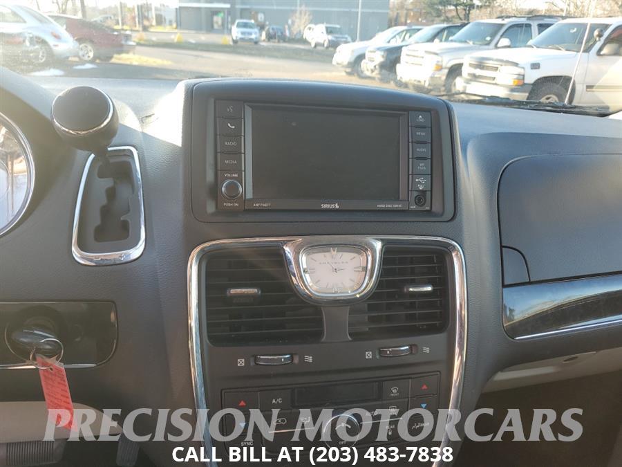 2016 Chrysler Town & Country 4dr Wgn Touring, available for sale in Branford, Connecticut | Precision Motor Cars LLC. Branford, Connecticut 2016 Chrysler Town & Country 4dr Wgn Touring, available for sale in Branford, Connecticut | Precision Motor Cars LLC. Branford, Connecticut