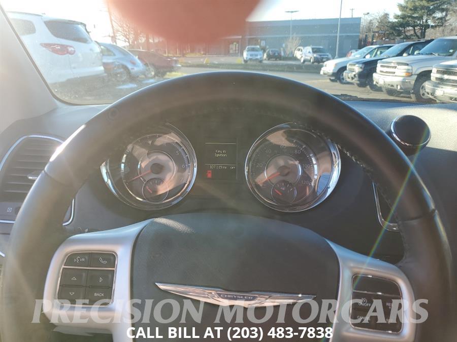 2016 Chrysler Town & Country 4dr Wgn Touring, available for sale in Branford, Connecticut | Precision Motor Cars LLC. Branford, Connecticut 2016 Chrysler Town & Country 4dr Wgn Touring, available for sale in Branford, Connecticut | Precision Motor Cars LLC. Branford, Connecticut