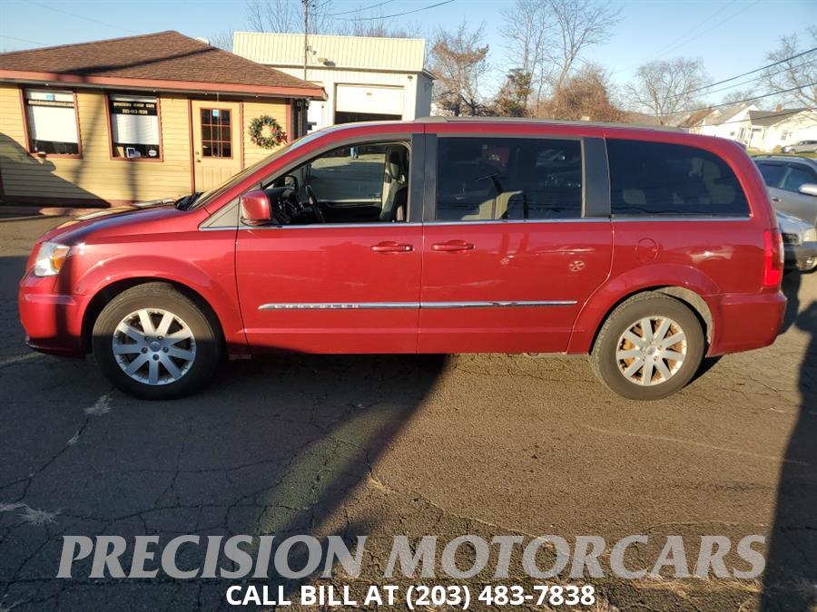 2016 Chrysler Town & Country 4dr Wgn Touring, available for sale in Branford, Connecticut | Precision Motor Cars LLC. Branford, Connecticut 2016 Chrysler Town & Country 4dr Wgn Touring, available for sale in Branford, Connecticut | Precision Motor Cars LLC. Branford, Connecticut