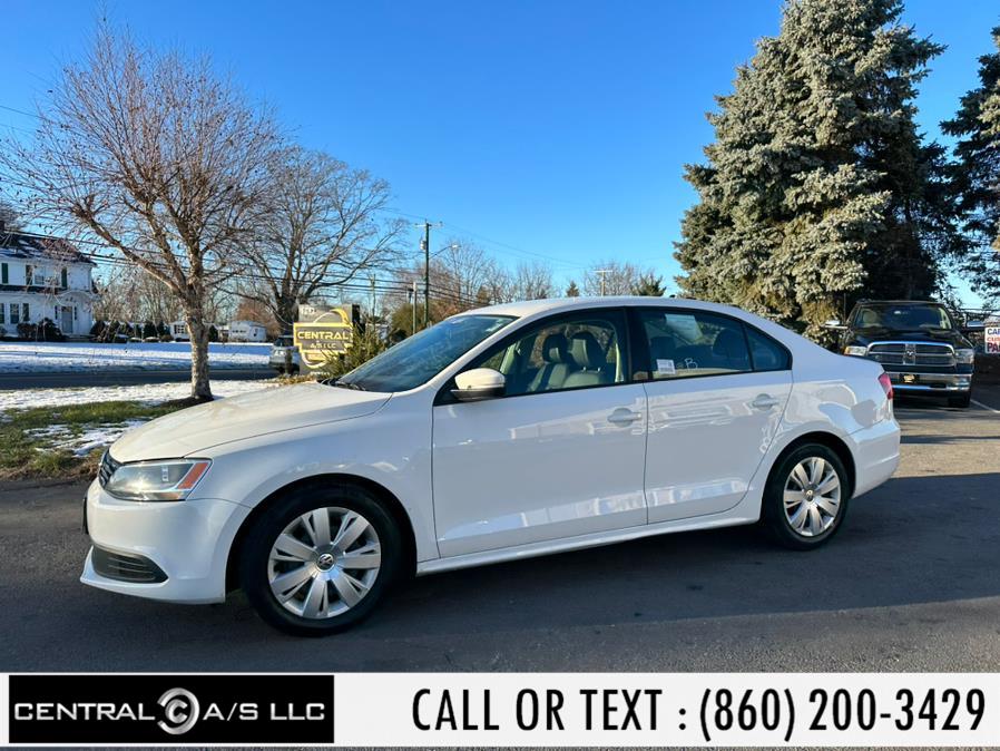 2014 Volkswagen Jetta Sedan 4dr Man SE w/Connectivity/Sunroof PZEV, available for sale in East Windsor, Connecticut | Central A/S LLC. East Windsor, Connecticut 2014 Volkswagen Jetta Sedan 4dr Man SE w/Connectivity/Sunroof PZEV, available for sale in East Windsor, Connecticut | Central A/S LLC. East Windsor, Connecticut