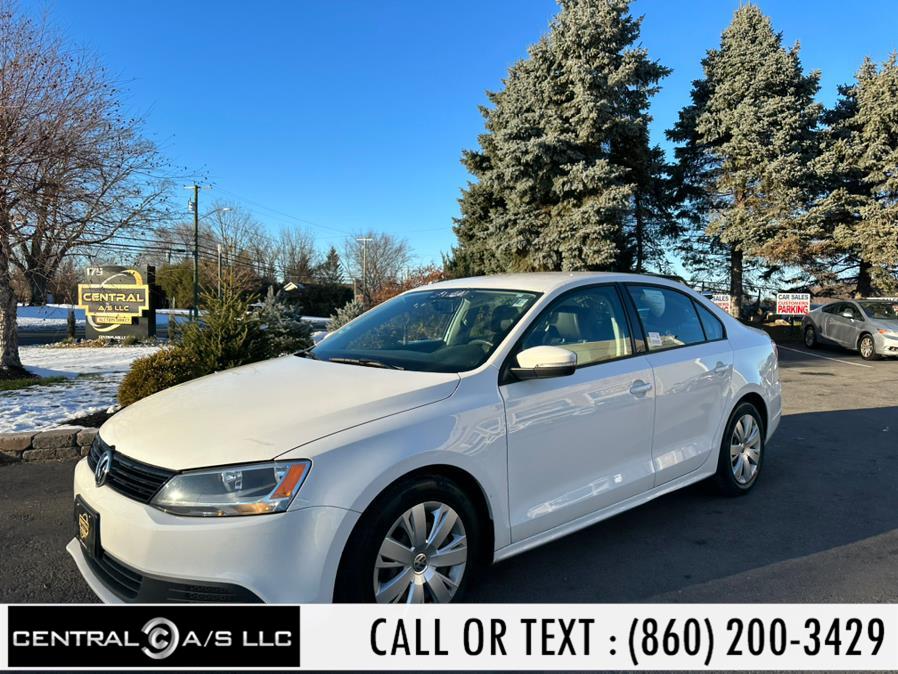 2014 Volkswagen Jetta Sedan 4dr Man SE w/Connectivity/Sunroof PZEV, available for sale in East Windsor, Connecticut | Central A/S LLC. East Windsor, Connecticut