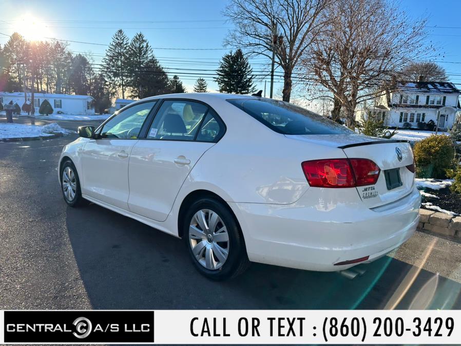 2014 Volkswagen Jetta Sedan 4dr Man SE w/Connectivity/Sunroof PZEV, available for sale in East Windsor, Connecticut | Central A/S LLC. East Windsor, Connecticut 2014 Volkswagen Jetta Sedan 4dr Man SE w/Connectivity/Sunroof PZEV, available for sale in East Windsor, Connecticut | Central A/S LLC. East Windsor, Connecticut