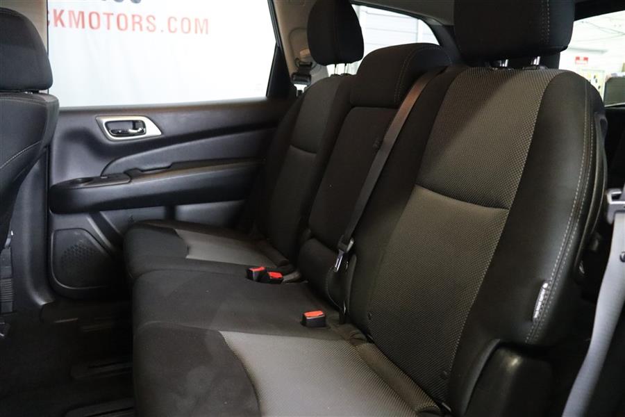 2018 Nissan Pathfinder SV, available for sale in Paterson, New Jersey | Fast Track Motors. Paterson, New Jersey 2018 Nissan Pathfinder SV, available for sale in Paterson, New Jersey | Fast Track Motors. Paterson, New Jersey