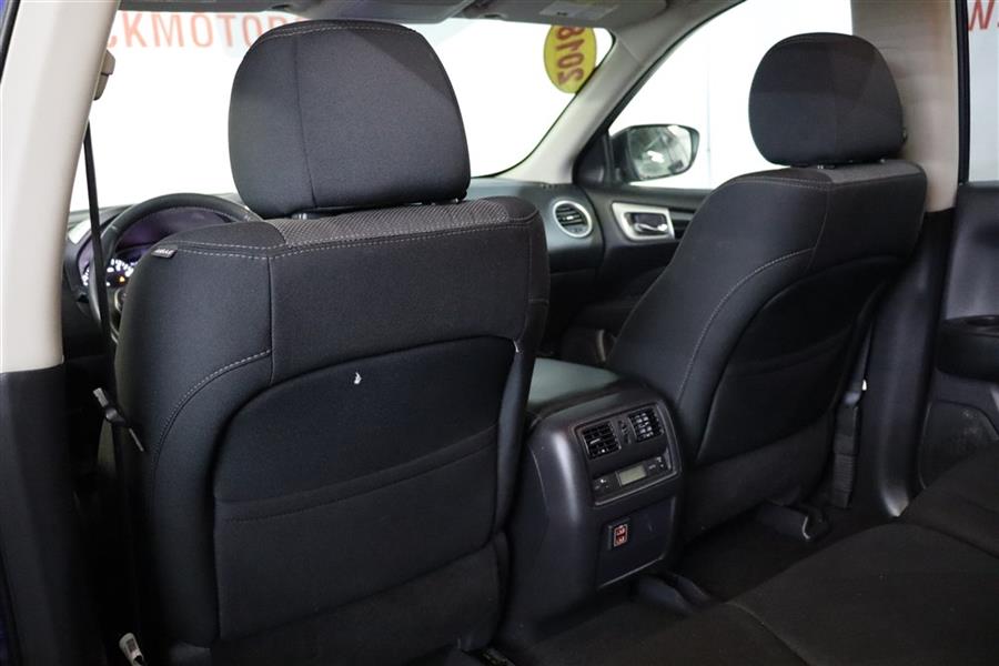 2018 Nissan Pathfinder SV, available for sale in Paterson, New Jersey | Fast Track Motors. Paterson, New Jersey 2018 Nissan Pathfinder SV, available for sale in Paterson, New Jersey | Fast Track Motors. Paterson, New Jersey