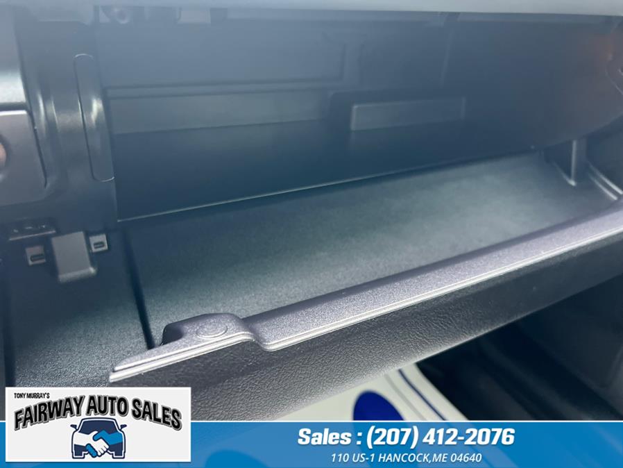 2015 Toyota Camry SE 4dr Sdn I4 Auto SE (Natl), available for sale in Hancock, Maine | Fairway Auto Sales. Hancock, Maine 2015 Toyota Camry SE 4dr Sdn I4 Auto SE (Natl), available for sale in Hancock, Maine | Fairway Auto Sales. Hancock, Maine