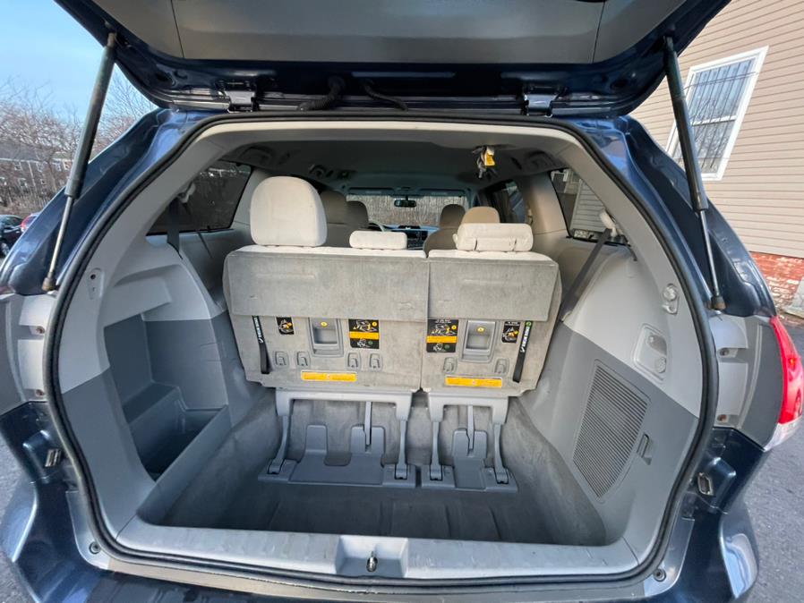 2014 Toyota Sienna 5dr 7-Pass Van V6 LE AWD (Natl), available for sale in Irvington, New Jersey | Elis Motors Corp. Irvington, New Jersey 2014 Toyota Sienna 5dr 7-Pass Van V6 LE AWD (Natl), available for sale in Irvington, New Jersey | Elis Motors Corp. Irvington, New Jersey