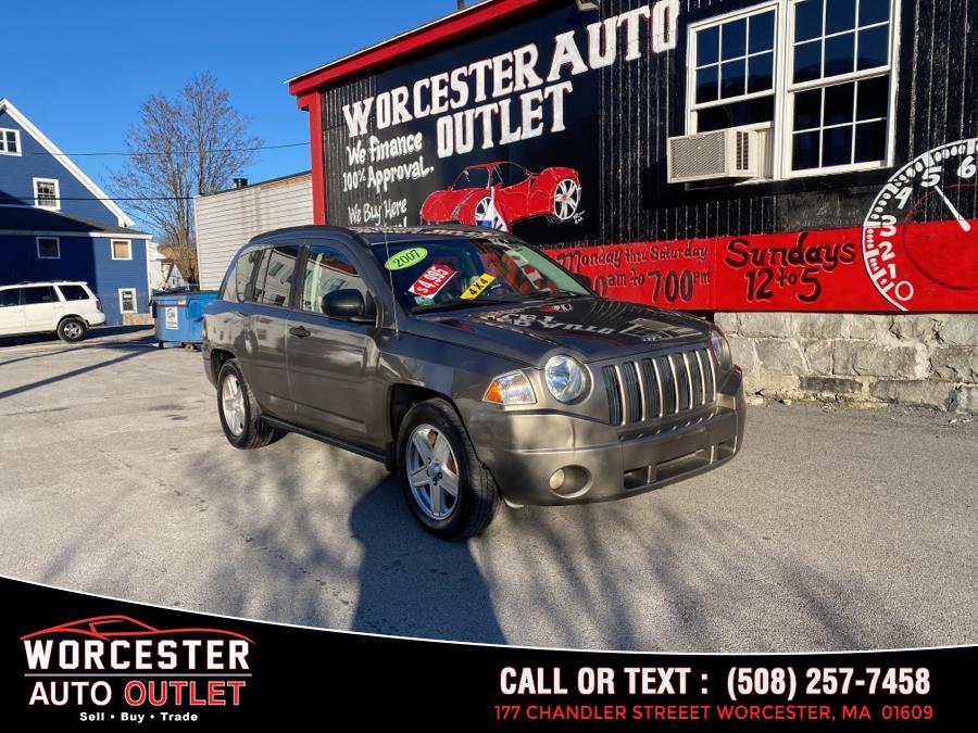 2007 Jeep Compass 4WD 4dr Sport, available for sale in Worcester, Massachusetts | Worcester Auto Outlet LLC. Worcester, Massachusetts