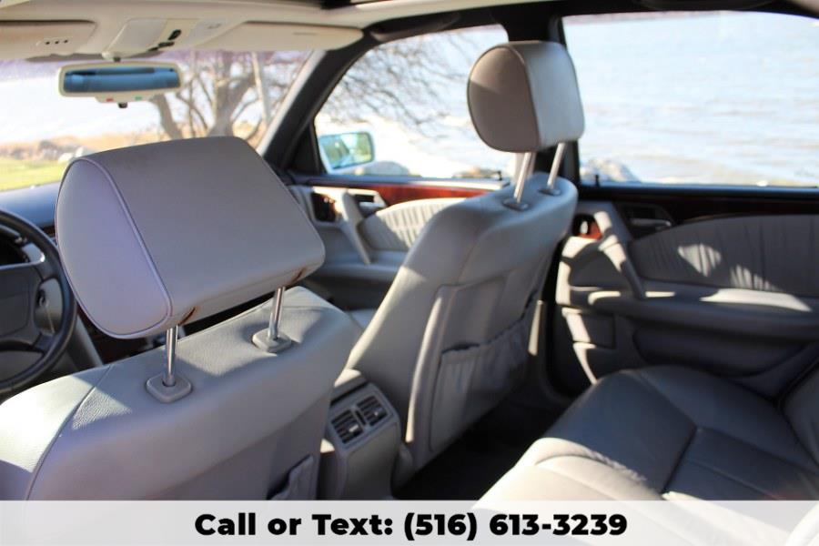1997 Mercedes-Benz E-Class 4dr Sdn 3.2L, available for sale in Great Neck, New York | Great Neck Car Buyers & Sellers. Great Neck, New York 1997 Mercedes-Benz E-Class 4dr Sdn 3.2L, available for sale in Great Neck, New York | Great Neck Car Buyers & Sellers. Great Neck, New York