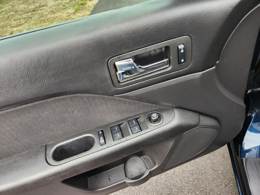 2008 Mercury Milan 4dr Sdn I4 FWD, available for sale in West Babylon, New York | SGM Auto Sales. West Babylon, New York 2008 Mercury Milan 4dr Sdn I4 FWD, available for sale in West Babylon, New York | SGM Auto Sales. West Babylon, New York