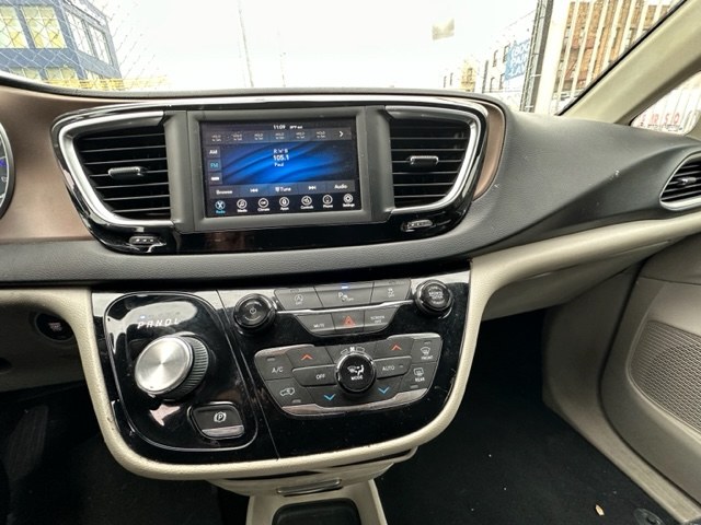 2019 Chrysler Pacifica Touring L FWD, available for sale in Brooklyn, New York | Wide World Inc. Brooklyn, New York 2019 Chrysler Pacifica Touring L FWD, available for sale in Brooklyn, New York | Wide World Inc. Brooklyn, New York