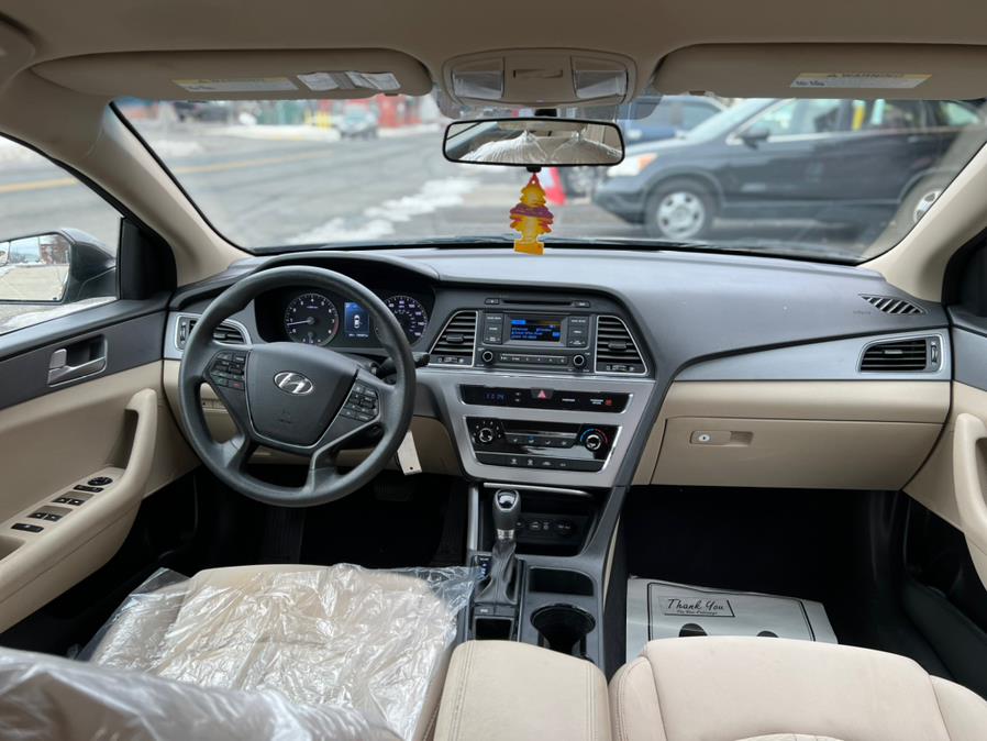 2015 Hyundai Sonata 4dr Sdn 2.4L SE, available for sale in Springfield, Massachusetts | Jordan Auto Sales. Springfield, Massachusetts 2015 Hyundai Sonata 4dr Sdn 2.4L SE, available for sale in Springfield, Massachusetts | Jordan Auto Sales. Springfield, Massachusetts