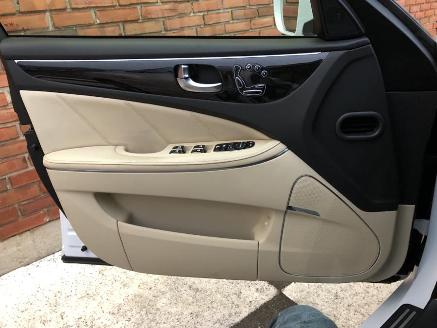2016 Hyundai Equus 4dr Sdn Ultimate, available for sale in Waterbury, Connecticut | National Auto Brokers, Inc.. Waterbury, Connecticut 2016 Hyundai Equus 4dr Sdn Ultimate, available for sale in Waterbury, Connecticut | National Auto Brokers, Inc.. Waterbury, Connecticut
