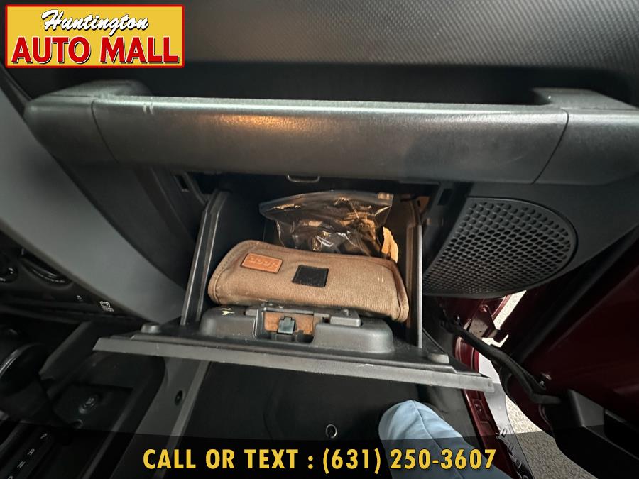 2010 Jeep Wrangler Unlimited 4WD 4dr Sahara, available for sale in Huntington Station, New York | Huntington Auto Mall. Huntington Station, New York 2010 Jeep Wrangler Unlimited 4WD 4dr Sahara, available for sale in Huntington Station, New York | Huntington Auto Mall. Huntington Station, New York