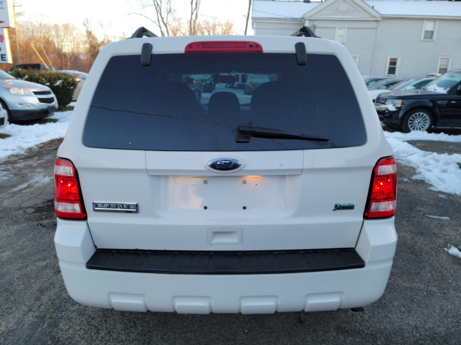 2010 Ford Escape 4WD 4dr XLT W/Sunroof, available for sale in East Windsor, Connecticut | Toro Auto. East Windsor, Connecticut 2010 Ford Escape 4WD 4dr XLT W/Sunroof, available for sale in East Windsor, Connecticut | Toro Auto. East Windsor, Connecticut