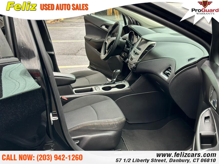 2017 Chevrolet Cruze 4dr Sdn 1.4L LS w/1SB, available for sale in Danbury, Connecticut | Feliz Used Auto Sales. Danbury, Connecticut
