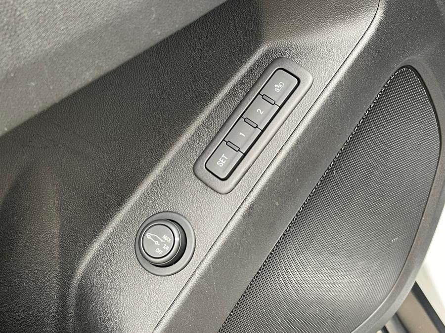 2018 Chevrolet Equinox FWD 4dr Premier w/1LZ, available for sale in Darien, Wisconsin | Geneva Motor Cars. Darien, Wisconsin 2018 Chevrolet Equinox FWD 4dr Premier w/1LZ, available for sale in Darien, Wisconsin | Geneva Motor Cars. Darien, Wisconsin