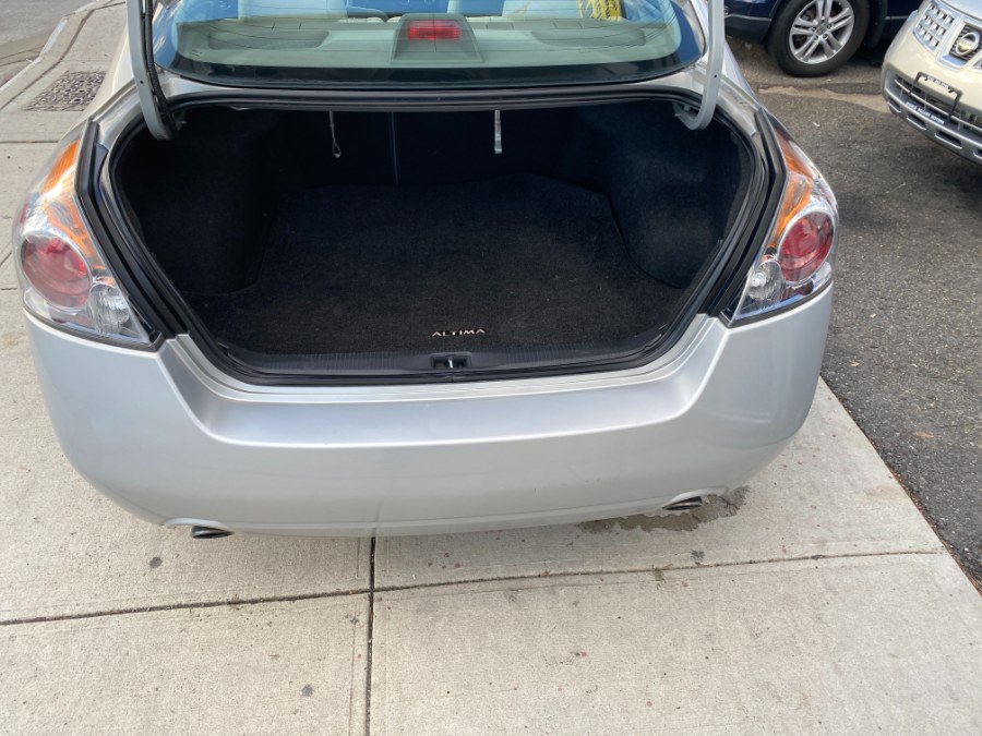 2010 Nissan Altima 4dr Sdn I4 CVT 2.5 S, available for sale in Middle Village, New York | Middle Village Motors . Middle Village, New York 2010 Nissan Altima 4dr Sdn I4 CVT 2.5 S, available for sale in Middle Village, New York | Middle Village Motors . Middle Village, New York