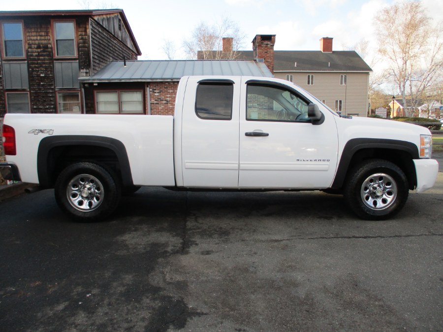 2010 Chevrolet Silverado 1500 4WD Ext Cab 143.5" LS, available for sale in Suffield, Connecticut | Suffield Auto LLC. Suffield, Connecticut 2010 Chevrolet Silverado 1500 4WD Ext Cab 143.5" LS, available for sale in Suffield, Connecticut | Suffield Auto LLC. Suffield, Connecticut
