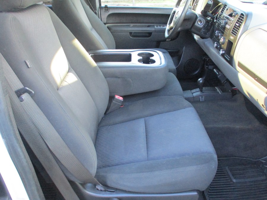 2010 Chevrolet Silverado 1500 4WD Ext Cab 143.5" LS, available for sale in Suffield, Connecticut | Suffield Auto LLC. Suffield, Connecticut 2010 Chevrolet Silverado 1500 4WD Ext Cab 143.5" LS, available for sale in Suffield, Connecticut | Suffield Auto LLC. Suffield, Connecticut