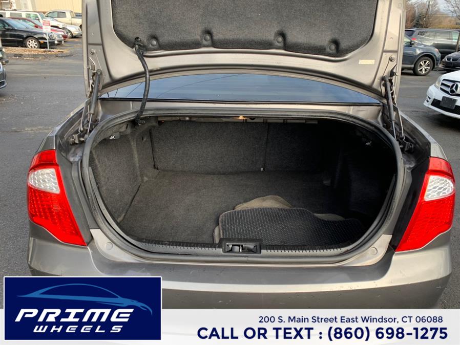 2010 Ford Fusion 4dr Sdn SE FWD, available for sale in East Windsor, Connecticut | Prime Wheels. East Windsor, Connecticut 2010 Ford Fusion 4dr Sdn SE FWD, available for sale in East Windsor, Connecticut | Prime Wheels. East Windsor, Connecticut