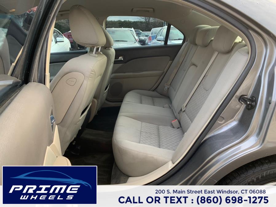 2010 Ford Fusion 4dr Sdn SE FWD, available for sale in East Windsor, Connecticut | Prime Wheels. East Windsor, Connecticut 2010 Ford Fusion 4dr Sdn SE FWD, available for sale in East Windsor, Connecticut | Prime Wheels. East Windsor, Connecticut