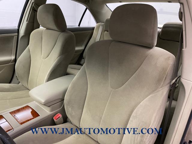 2009 Toyota Camry 4dr Sdn I4 Auto XLE, available for sale in Naugatuck, Connecticut | J&M Automotive Sls&Svc LLC. Naugatuck, Connecticut 2009 Toyota Camry 4dr Sdn I4 Auto XLE, available for sale in Naugatuck, Connecticut | J&M Automotive Sls&Svc LLC. Naugatuck, Connecticut