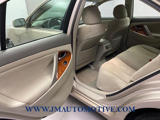 2009 Toyota Camry 4dr Sdn I4 Auto XLE, available for sale in Naugatuck, Connecticut | J&M Automotive Sls&Svc LLC. Naugatuck, Connecticut 2009 Toyota Camry 4dr Sdn I4 Auto XLE, available for sale in Naugatuck, Connecticut | J&M Automotive Sls&Svc LLC. Naugatuck, Connecticut