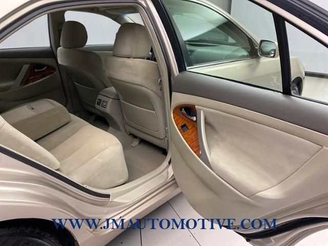 2009 Toyota Camry 4dr Sdn I4 Auto XLE, available for sale in Naugatuck, Connecticut | J&M Automotive Sls&Svc LLC. Naugatuck, Connecticut 2009 Toyota Camry 4dr Sdn I4 Auto XLE, available for sale in Naugatuck, Connecticut | J&M Automotive Sls&Svc LLC. Naugatuck, Connecticut