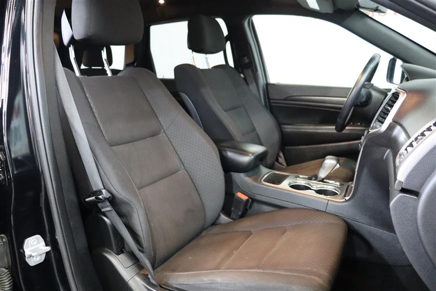 2018 Jeep Grand Cherokee LAREDO, available for sale in Paterson, New Jersey | Fast Track Motors. Paterson, New Jersey 2018 Jeep Grand Cherokee LAREDO, available for sale in Paterson, New Jersey | Fast Track Motors. Paterson, New Jersey