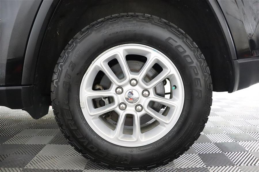 2018 Jeep Grand Cherokee LAREDO, available for sale in Paterson, New Jersey | Fast Track Motors. Paterson, New Jersey 2018 Jeep Grand Cherokee LAREDO, available for sale in Paterson, New Jersey | Fast Track Motors. Paterson, New Jersey