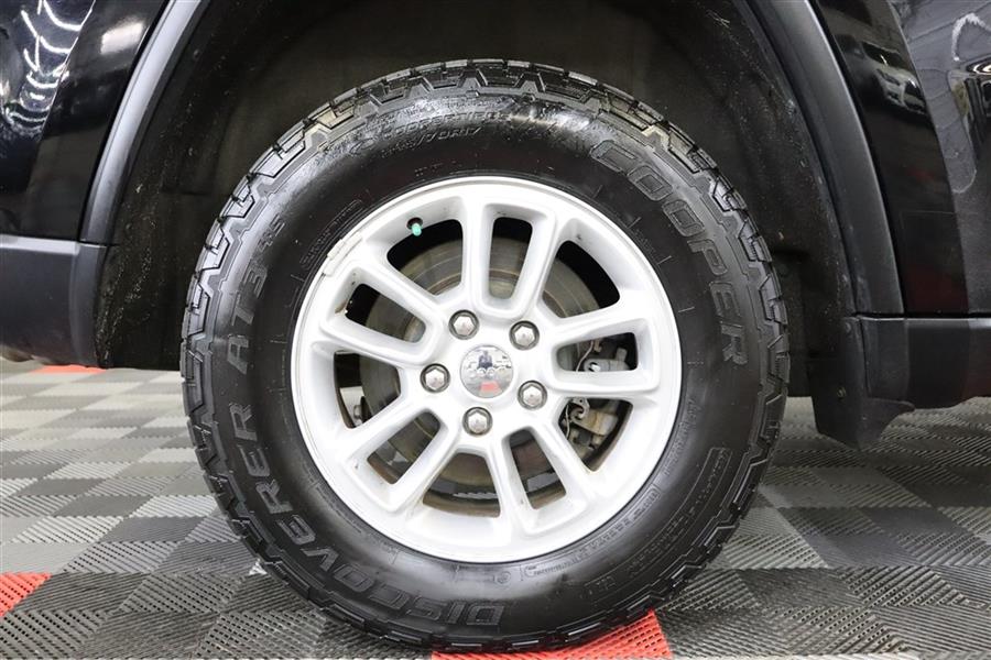 2018 Jeep Grand Cherokee LAREDO, available for sale in Paterson, New Jersey | Fast Track Motors. Paterson, New Jersey 2018 Jeep Grand Cherokee LAREDO, available for sale in Paterson, New Jersey | Fast Track Motors. Paterson, New Jersey