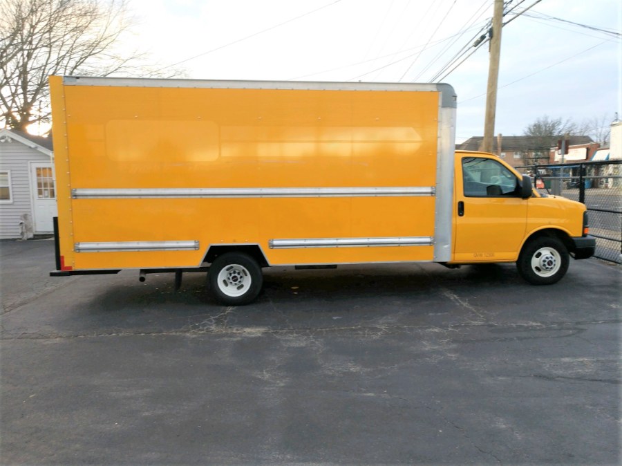 Gmc savana 16 store foot box truck