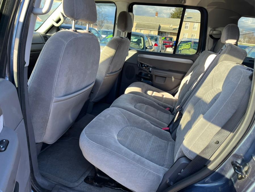 Used Ford Explorer 4dr 114" WB 4.6L XLT 4WD 2004 | CT Car Co LLC. East Windsor, Connecticut Used Ford Explorer 4dr 114" WB 4.6L XLT 4WD 2004 | CT Car Co LLC. East Windsor, Connecticut