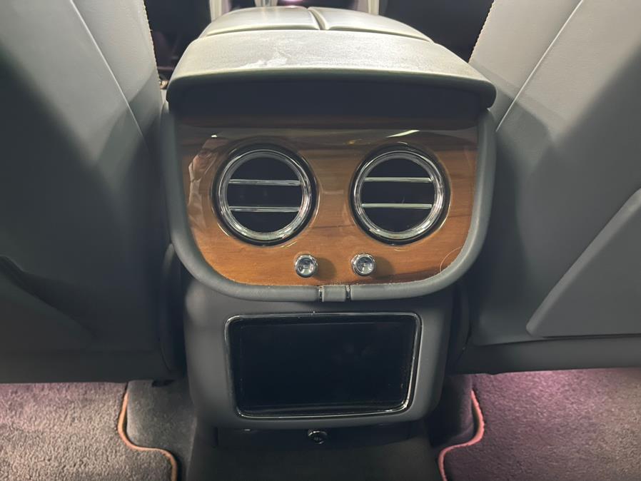 2021 Bentley Bentayga First Edition AWD, available for sale in Inwood, New York | 5 Towns Drive. Inwood, New York 2021 Bentley Bentayga First Edition AWD, available for sale in Inwood, New York | 5 Towns Drive. Inwood, New York