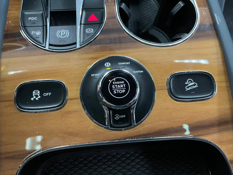 2021 Bentley Bentayga First Edition AWD, available for sale in Inwood, New York | 5 Towns Drive. Inwood, New York 2021 Bentley Bentayga First Edition AWD, available for sale in Inwood, New York | 5 Towns Drive. Inwood, New York