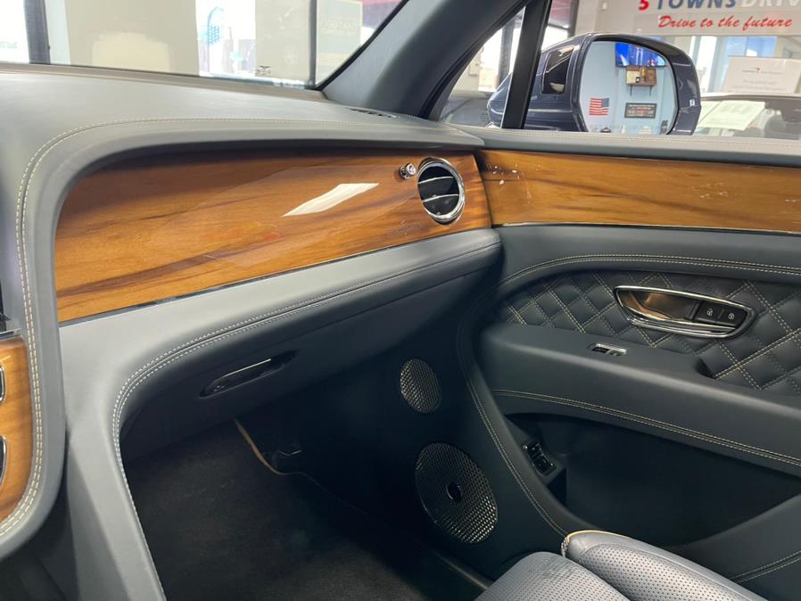 2021 Bentley Bentayga First Edition AWD, available for sale in Inwood, New York | 5 Towns Drive. Inwood, New York 2021 Bentley Bentayga First Edition AWD, available for sale in Inwood, New York | 5 Towns Drive. Inwood, New York