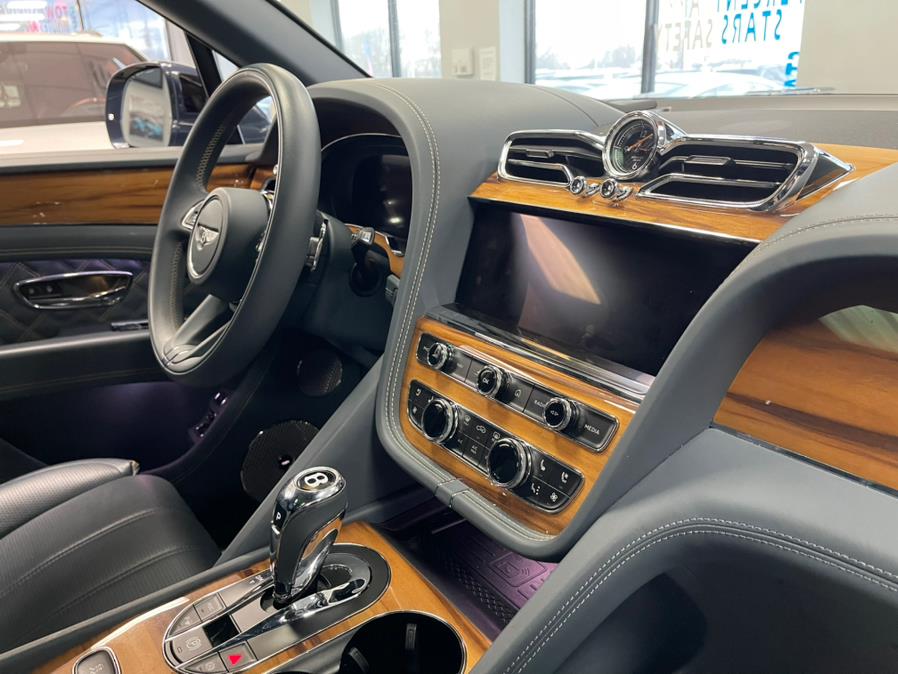 2021 Bentley Bentayga First Edition AWD, available for sale in Inwood, New York | 5 Towns Drive. Inwood, New York 2021 Bentley Bentayga First Edition AWD, available for sale in Inwood, New York | 5 Towns Drive. Inwood, New York