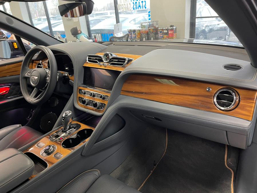 2021 Bentley Bentayga First Edition AWD, available for sale in Inwood, New York | 5 Towns Drive. Inwood, New York 2021 Bentley Bentayga First Edition AWD, available for sale in Inwood, New York | 5 Towns Drive. Inwood, New York