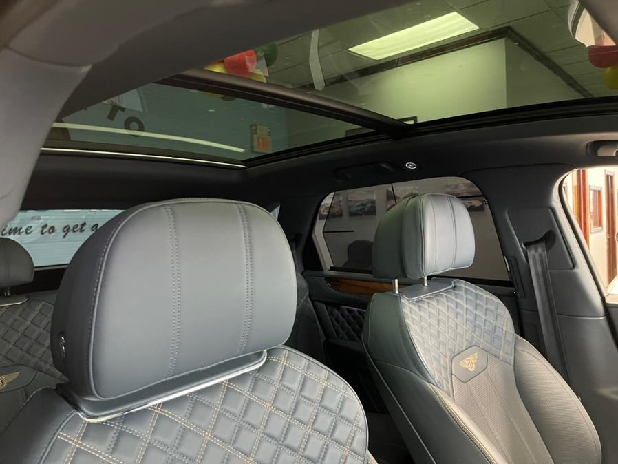 2021 Bentley Bentayga First Edition AWD, available for sale in Inwood, New York | 5 Towns Drive. Inwood, New York 2021 Bentley Bentayga First Edition AWD, available for sale in Inwood, New York | 5 Towns Drive. Inwood, New York